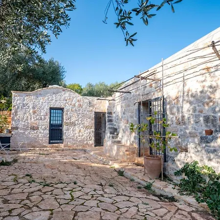 Lamia With Pool Tatil Evi Ostuni